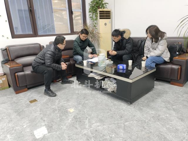 重要客戶來訪:北斗工業烘干機新的烘干生產潮流